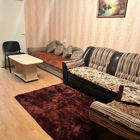 Ореховая Горка Апартаменты С Балконом И Лифтом Νάρβα Εξωτερικό φωτογραφία